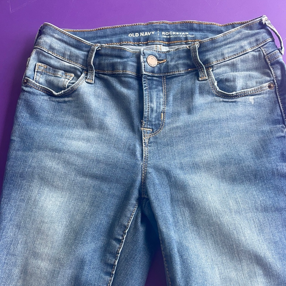 Old Navy Rockstar Skinny Jeans • size 2P • Never worn